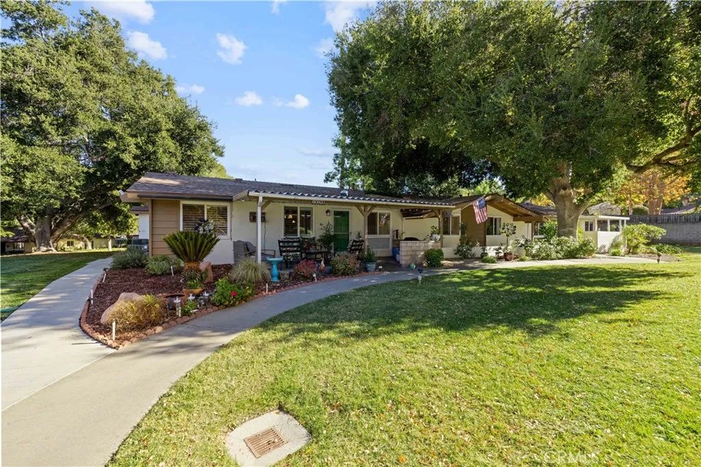 19348 Avenue Of The Oaks, Newhall, CA 91321