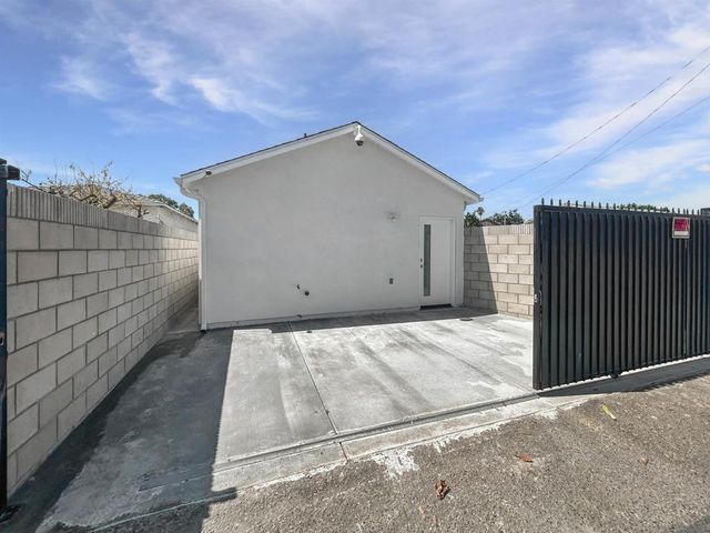 518 N Rose St, Anaheim, CA 92805