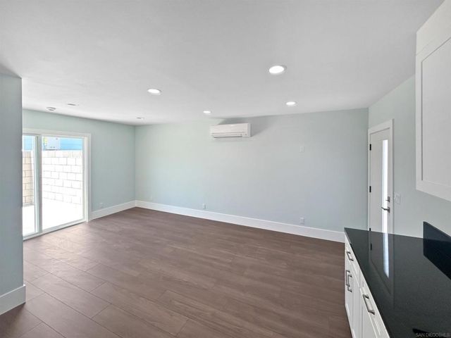 518 N Rose St, Anaheim, CA 92805