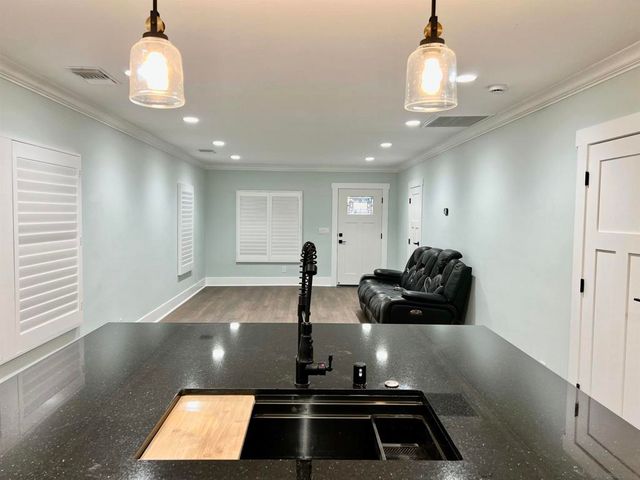 518 N Rose St, Anaheim, CA 92805