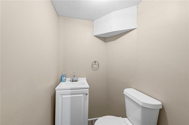 7500 E 118th Place, Kansas City, MO 64134