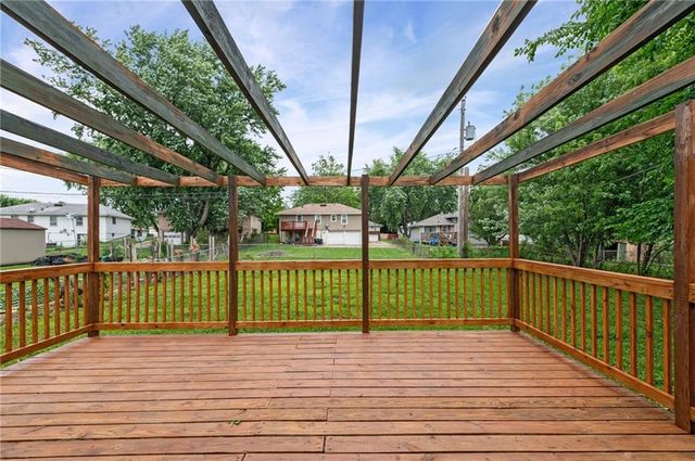 7500 E 118th Place, Kansas City, MO 64134
