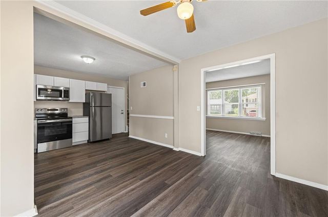 7500 E 118th Place, Kansas City, MO 64134