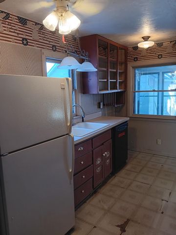 189 S Genesee Street, Montrose, MI 48457