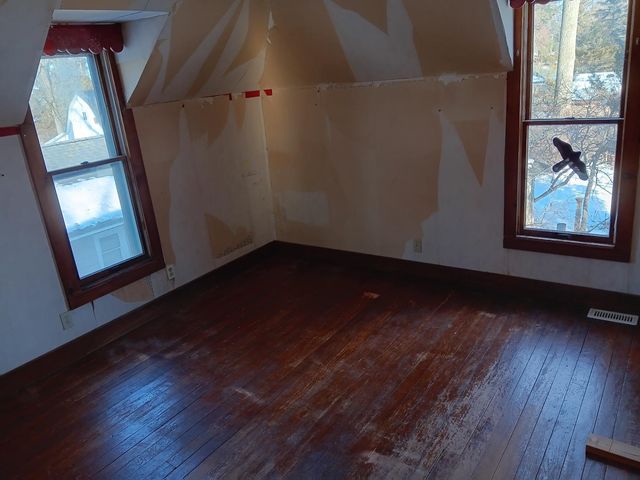 189 S Genesee Street, Montrose, MI 48457