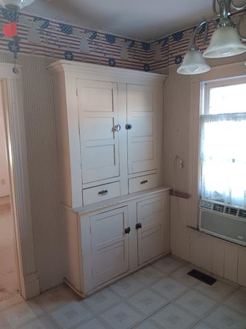 189 S Genesee Street, Montrose, MI 48457