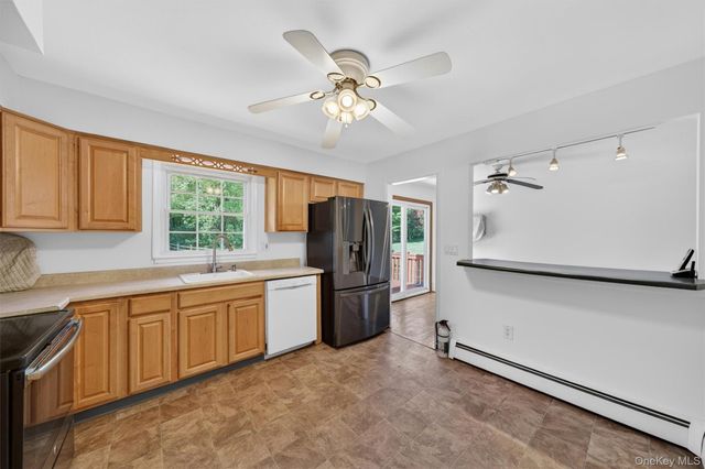6 Keith Place, Campbell Hall, NY 10916