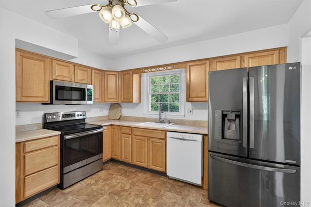 6 Keith Place, Campbell Hall, NY 10916