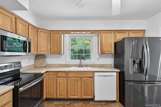 6 Keith Place, Campbell Hall, NY 10916