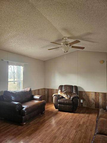 1461 Quail Spur, Crane, MO 65633