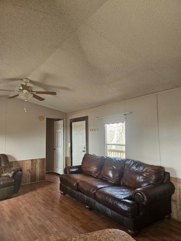 1461 Quail Spur, Crane, MO 65633