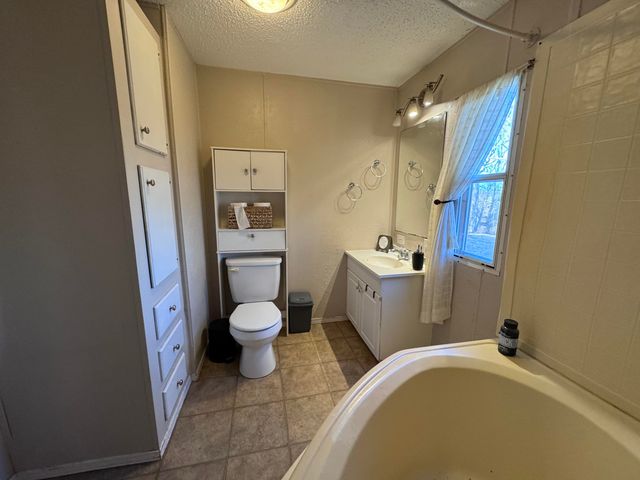 1461 Quail Spur, Crane, MO 65633