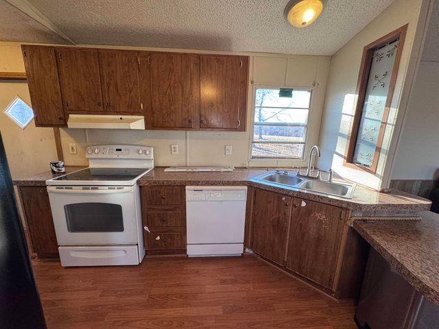 1461 Quail Spur, Crane, MO 65633