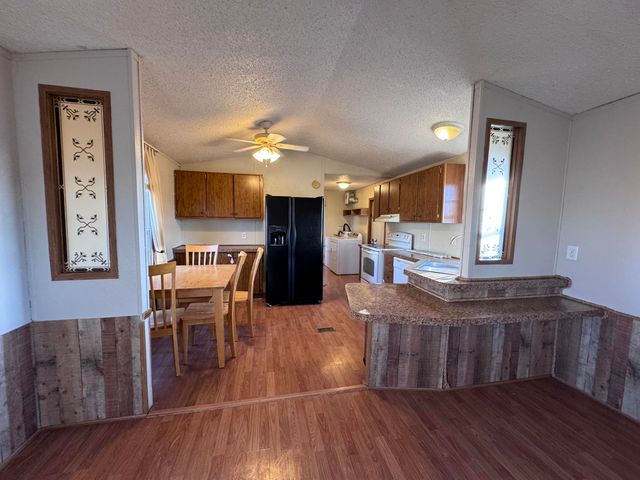 1461 Quail Spur, Crane, MO 65633