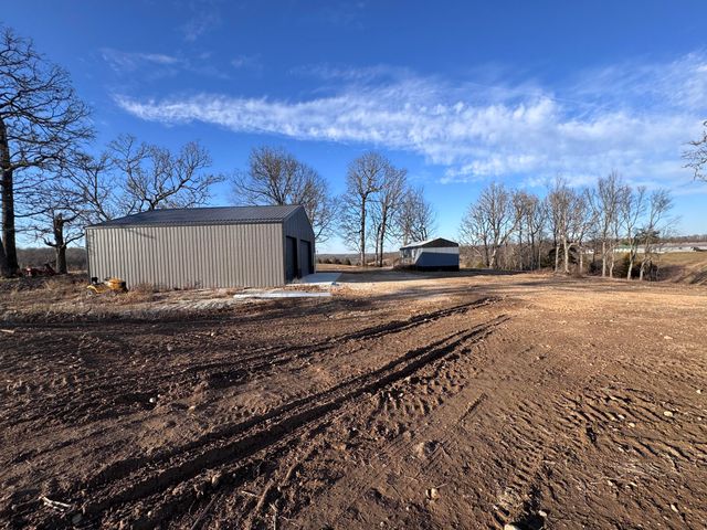 1461 Quail Spur, Crane, MO 65633