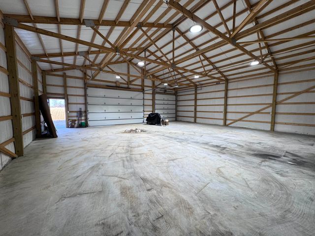 1461 Quail Spur, Crane, MO 65633