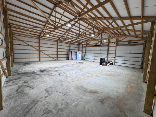 1461 Quail Spur, Crane, MO 65633