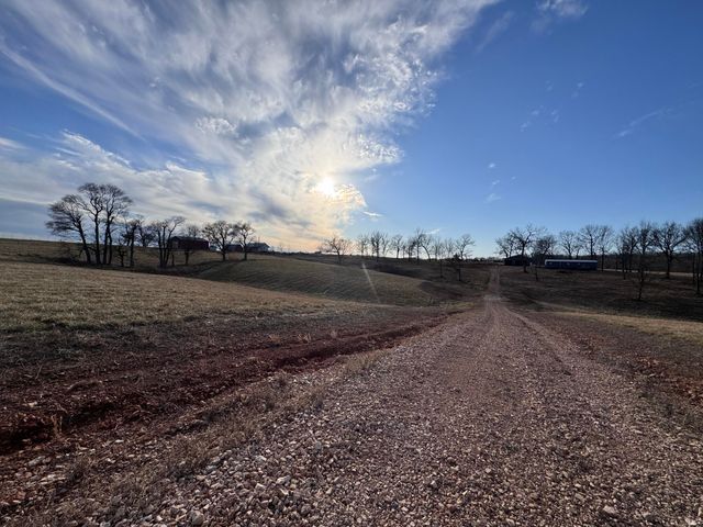 1461 Quail Spur, Crane, MO 65633