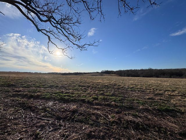 1461 Quail Spur, Crane, MO 65633