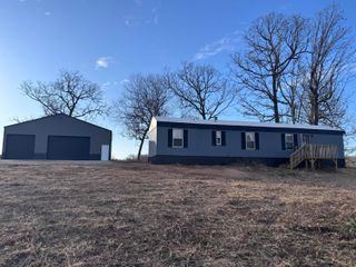 1461 Quail Spur, Crane, MO 65633