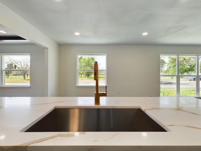 2231 Latexo Drive, Houston, TX 77018