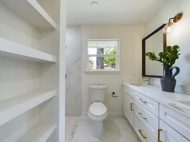 2231 Latexo Drive, Houston, TX 77018