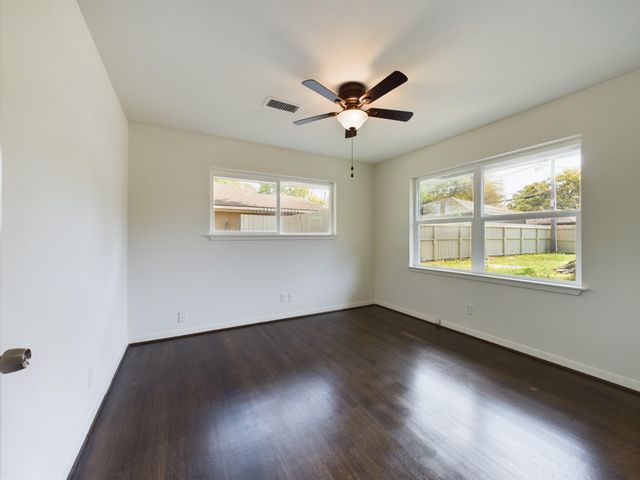 2231 Latexo Drive, Houston, TX 77018