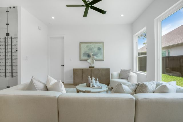 3629 Vilbig Road, Dallas, TX 75212