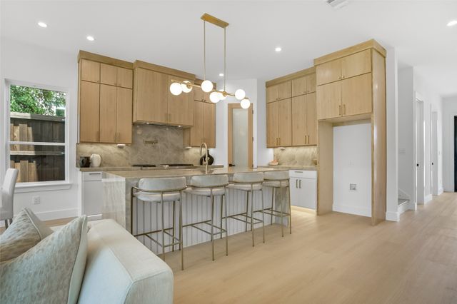 3629 Vilbig Road, Dallas, TX 75212