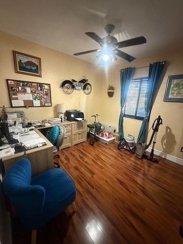 10720 SW 43rd Ln, Miami, FL 33165