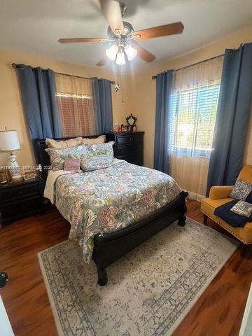 10720 SW 43rd Ln, Miami, FL 33165