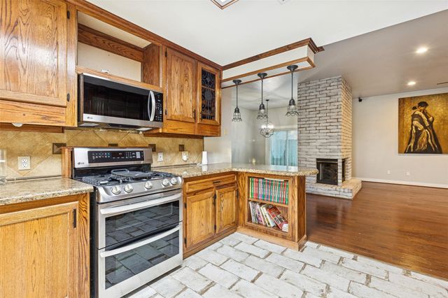 7112 Pleasure Lake Drive, Willis, TX 77318