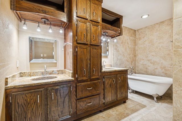 7112 Pleasure Lake Drive, Willis, TX 77318