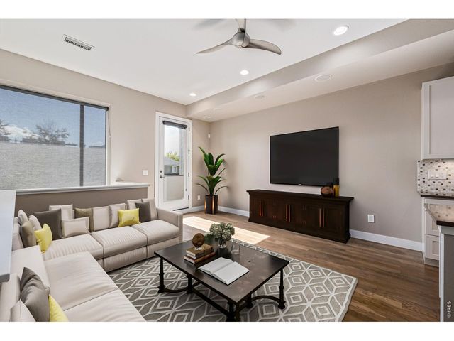 3265 W 17th Ave, Denver, CO 80204