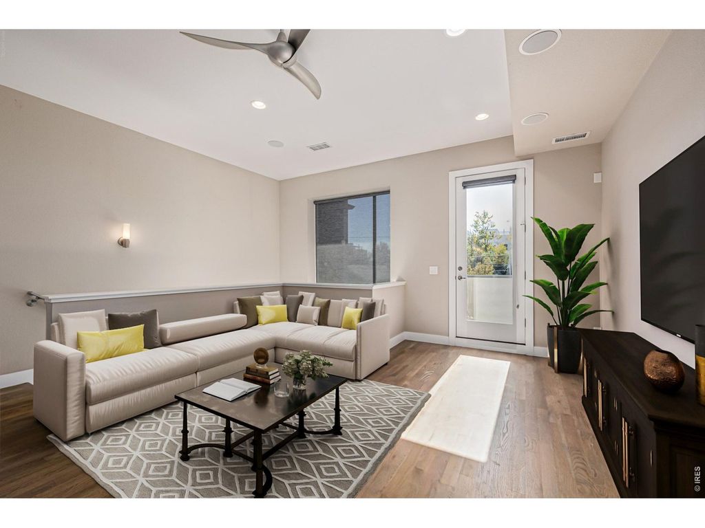 3265 W 17th Ave, Denver, CO 80204