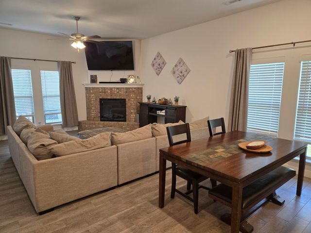 335 Swaden Lane, Webb City, MO 64870