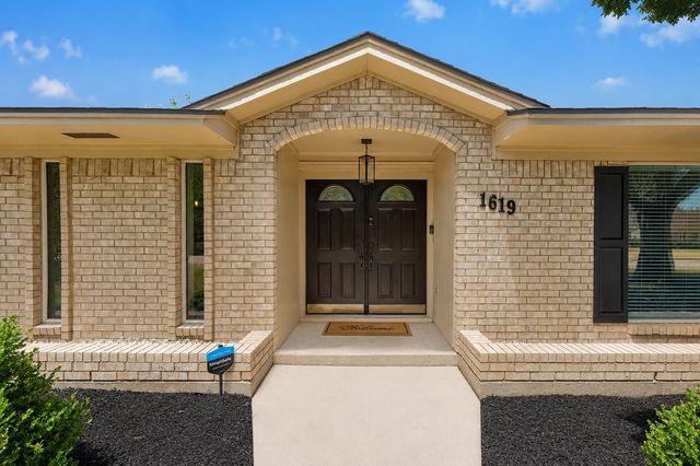 1619 University Drive, Richardson, TX 75081