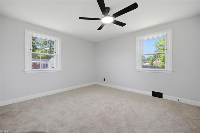 302 Chandler Harper DR, Portsmouth, VA 23701