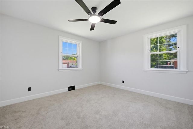 302 Chandler Harper DR, Portsmouth, VA 23701