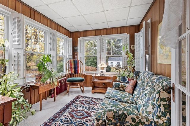 27 Haynes Ct, Leominster, MA 01453