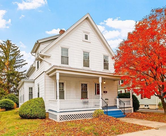 27 Haynes Ct, Leominster, MA 01453