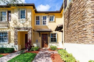 9333 SW 227th St 8-6, Cutler Bay, FL 33190