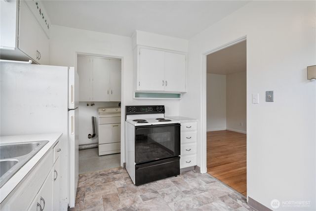 1034 16th Avenue, Longview, WA 98632