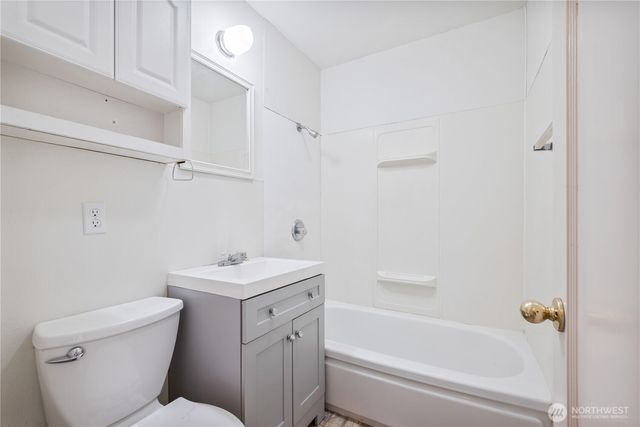 1034 16th Avenue, Longview, WA 98632
