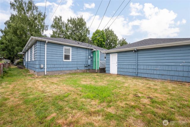 1034 16th Avenue, Longview, WA 98632