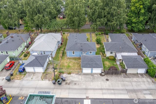 1034 16th Avenue, Longview, WA 98632
