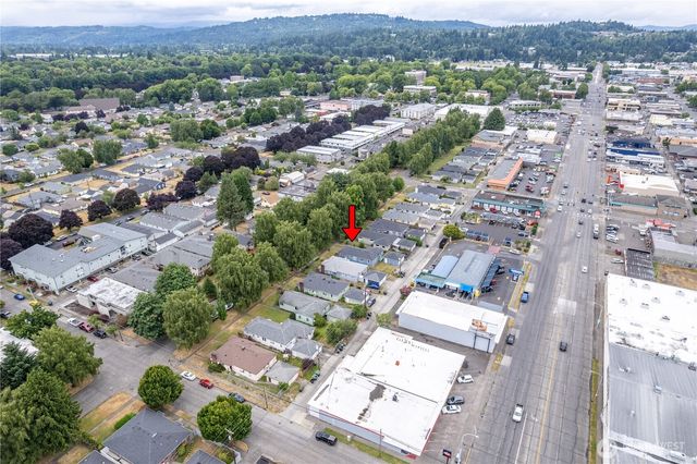 1034 16th Avenue, Longview, WA 98632