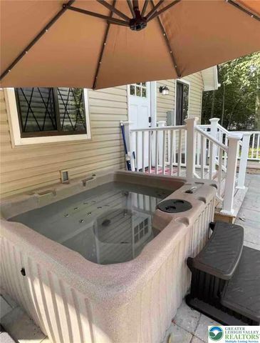 1697 Aspen Terrace, Coolbaugh Twp, PA 18466