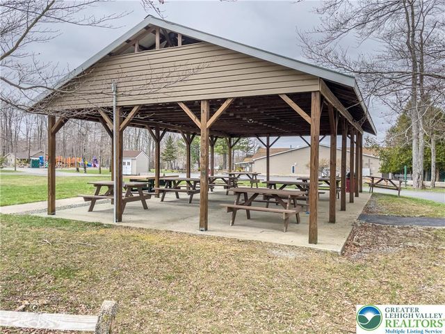 1697 Aspen Terrace, Coolbaugh Twp, PA 18466