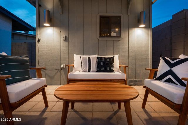 2307 N 51ST Place, Phoenix, AZ 85008